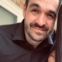 Retrato de Jason Simard Duperré, fundador de Dictor.io